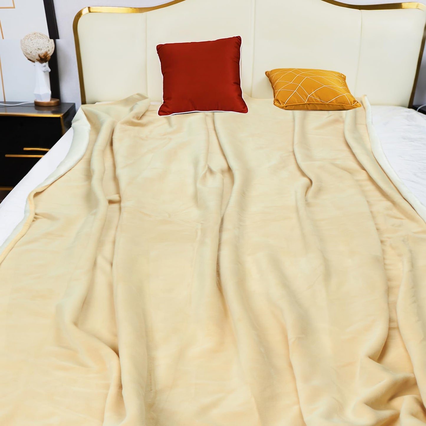 Reversible Waterproof Throw Blanket