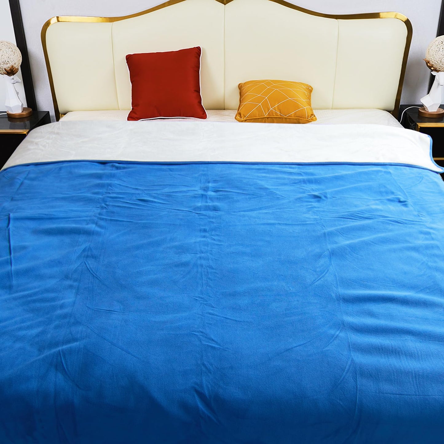 Reversible Waterproof Throw Blanket